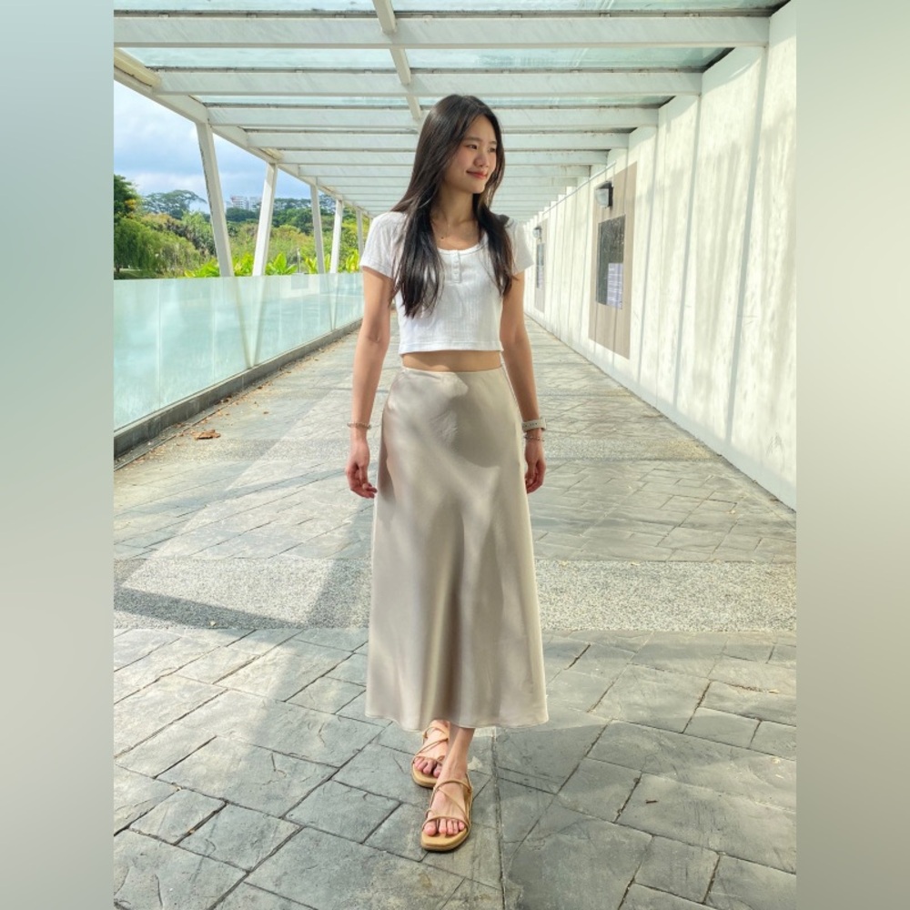 Maxi Skirt Champaign Uniqlo NWT